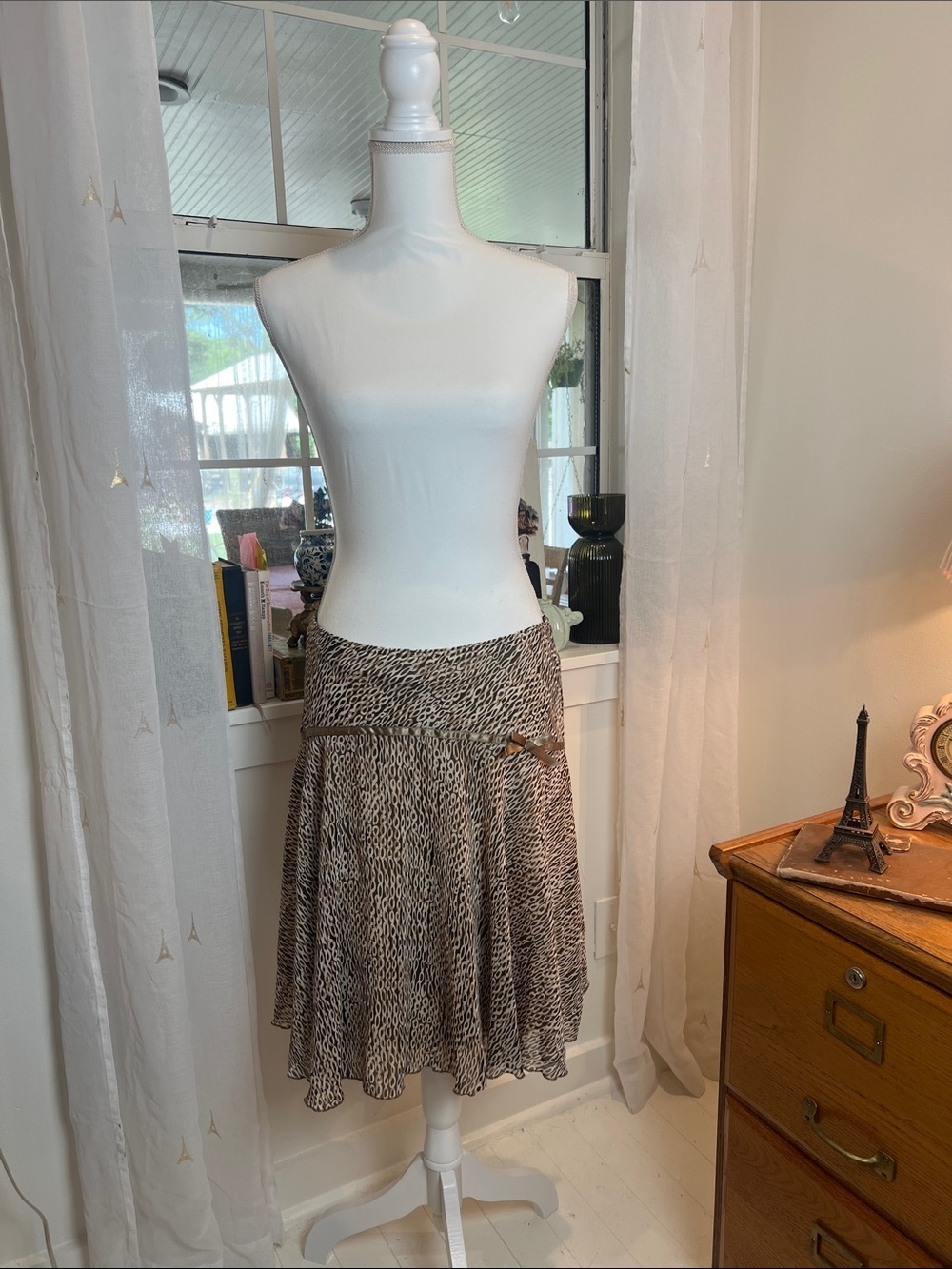 Byer California Y2K Brown Patterned Circle Skirt size medium.